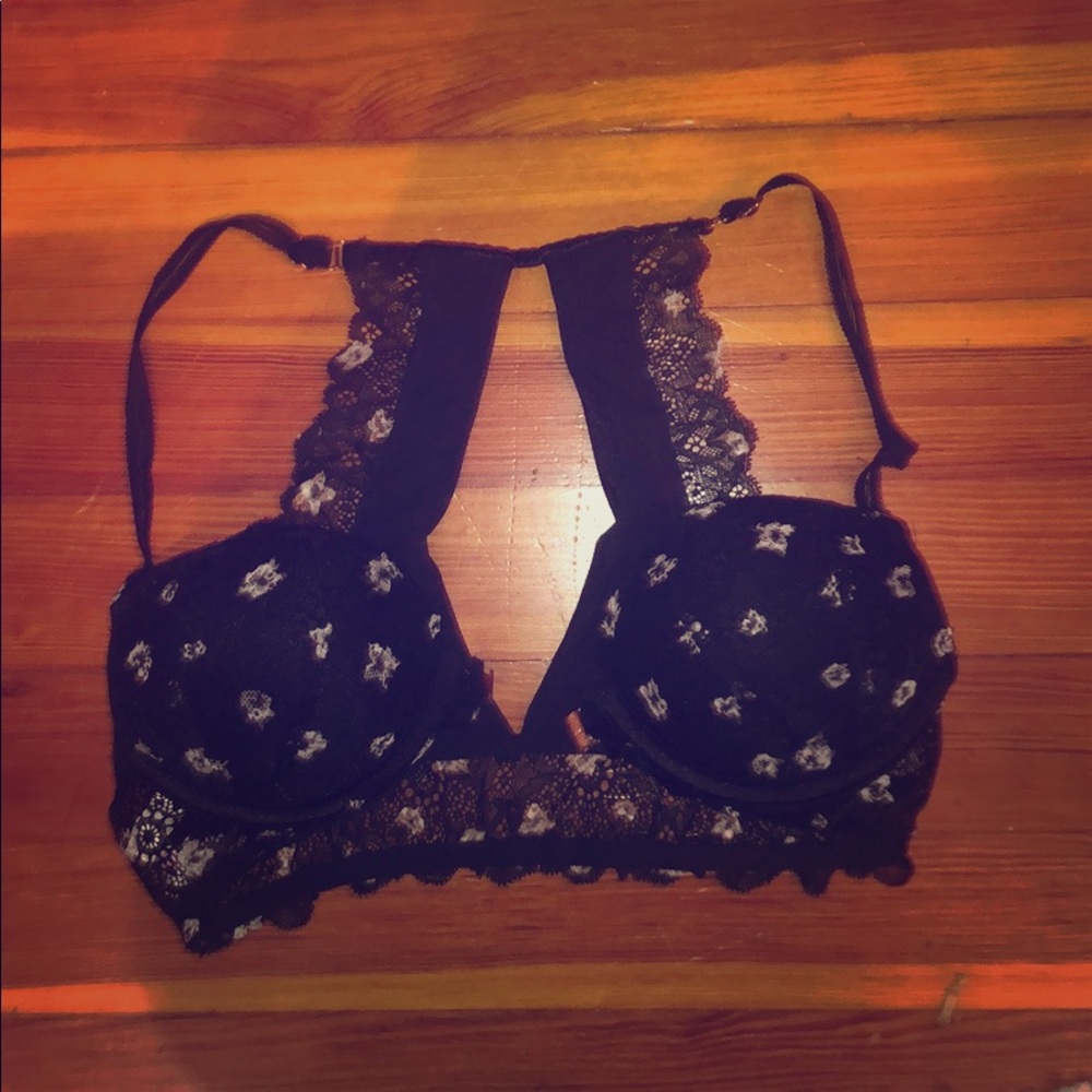VS PINK DATE PUSH UP BRA RACERBACK SIZE 32B
